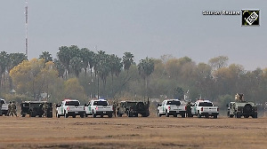 Military vehicles, Chinooks in action near US-Mexico border 