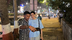 Khushi Kapoor's Heartwarming Gesture Wins Hearts!