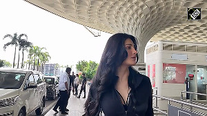 Shruti Haasan spotted in Mumbai, looked around after seeing the camera