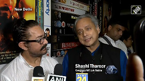 'Emotional and heartwarming', Shashi Tharoor's all praises for Aamir Khan's 'SZP'