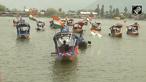 Tiranga Shikara Rally held at Dal Lake ahead of I-Day