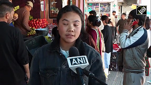 Leh: Locals throng market after 3 hours of relaxation in curfew