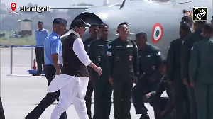 Rajnath Singh, CDS& Chiefs Bid Farewell to MiG-21 With Pilots