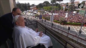 Pope Francis makes first public appearance since hospitalisation