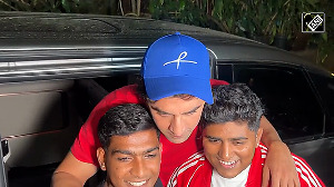 Ranbir Kapoor stuns the Internet with a clean-shaven and lean fresh look