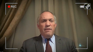 Ex-Pentagon official alerts Trump for turning 'blind eye' to Pak, warns of 'nuclear-rogue' behavior