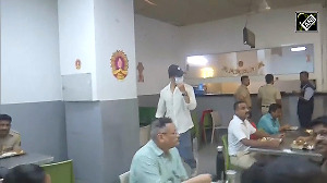 Dino Morea avoids cameras as he visits EOW for questioning in Mithi River case