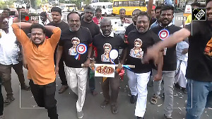 Rajinikanth Fans Go Wild as 'Coolie' Hits Theatres!