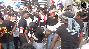 Rajinikanth Fans Go Wild as 'Coolie' Hits Theatres!
