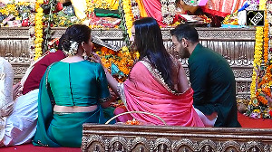 Kajol, Ajay Devgn perform Durga Puja