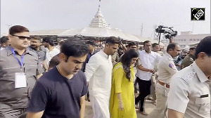 Indian Cricket team visits Jagannath Temple in Puri