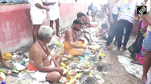 Devotees perform 'Pitru Karma' Puja on Aadi-Amavasya in TN