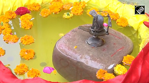 Floating Shri Ram stone draws thousands of devotees' attraction