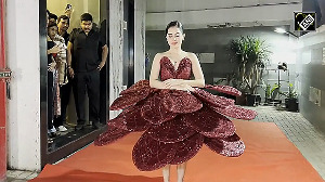 Uorfi Javed creates her own 'Cannes' red carpet moment in Bandra