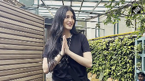 Shruti Haasan spotted in Mumbai with Labubu Doll, looked cool in a black T-shirt