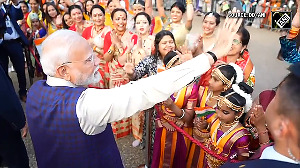 Modi receives a heartfelt reception from the Indian diaspora in the UK