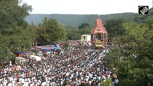 Grand Aadi Pooram Chariot Festival at Madurai's Kallalagar Temple