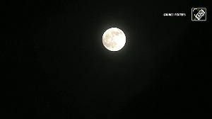 Supermoon Over Taipei: Largest Full Moon Lights Up Mid-Autumn Festival