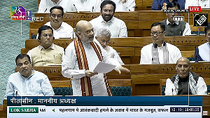 'Pakistan se baat hoti hai kya': Shah jibes at Oppn, takes on Akhilesh