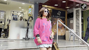 Arti Singh spotted at a salon in Bandra