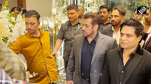Salman Khan attends friend's wedding with Y-PLUS cover after security breach at home