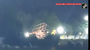 Strong Winds Topple 101-Foot Ravana Effigy at Ujjain Dussehra