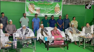 Lalu, Rabri attend Iftar Party at Abdul Bari Siddiqui's residence