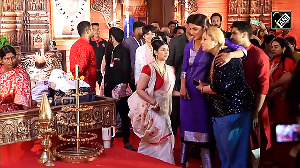Priyanka Chopra visits Rani Mukerji-Kajol family's Durga Puja pandal in Mumbai