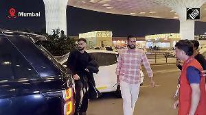 Virat Kohli spotted at Mumbai airport