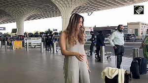 Anusha Dandekar seen in no-makeup look at the airport