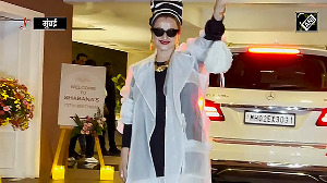 Rekha's Cool Western Avatar Steals the Show at Shabana's Birthday Party!
