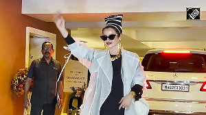 Rekha's Cool Western Avatar Steals the Show at Shabana's Birthday Party!
