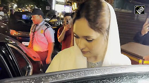 Safa Baig Mesmerizes Fans with Her Timeless Beauty