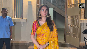 Aditi Rao Hydari's Stunning Yellow Sari Look for Diwali