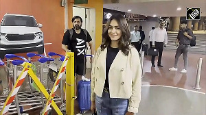 Mrunal Thakur stuns in no make-up look as she gets papped at Mumbai Airport