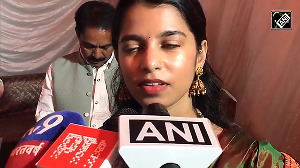 Maithili Thakur to contest Bihar election- What she said after meeting BJP leaders