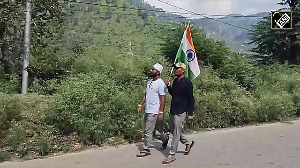 Two men travel 2000 km expedition from Porbandar to Pahalgam in support of Op Sindoor