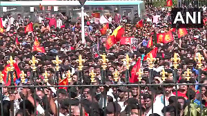 Large number of people gather outside Vidhana Soudha to welcome RCB team