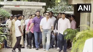 Saif Ali Khan reaches home after being discharged from Hospital