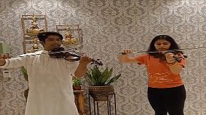 Manu Bhaker plays national anthem tune on violin