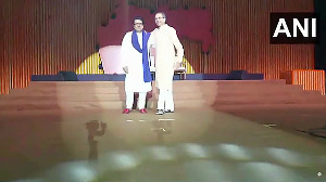 Raj, Uddhav Thackeray share stage for first time in 20 years for 'Victory Rally'