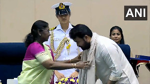 Prez Murmu confers Mohanlal with the Dadasaheb Phalke Award