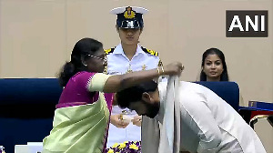 President Murmu confers Mohanlal with the Dadasaheb Phalke Award
