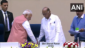 PM Modi's heart-winning gesture for Sharad Pawar steals the show at Marathi Sahitya Event