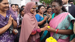 When the President stops by to surprise you: Murmu delights students in Kerala
