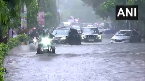 Mumbai on Red Alert as Heavy Rainfall Triggers Flood and Traffic Chaos